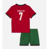 Echipament fotbal Portugalia Cristiano Ronaldo #7 Tricou Acasa European 2024 pentru copii maneca scurta (+ Pantaloni scurti)